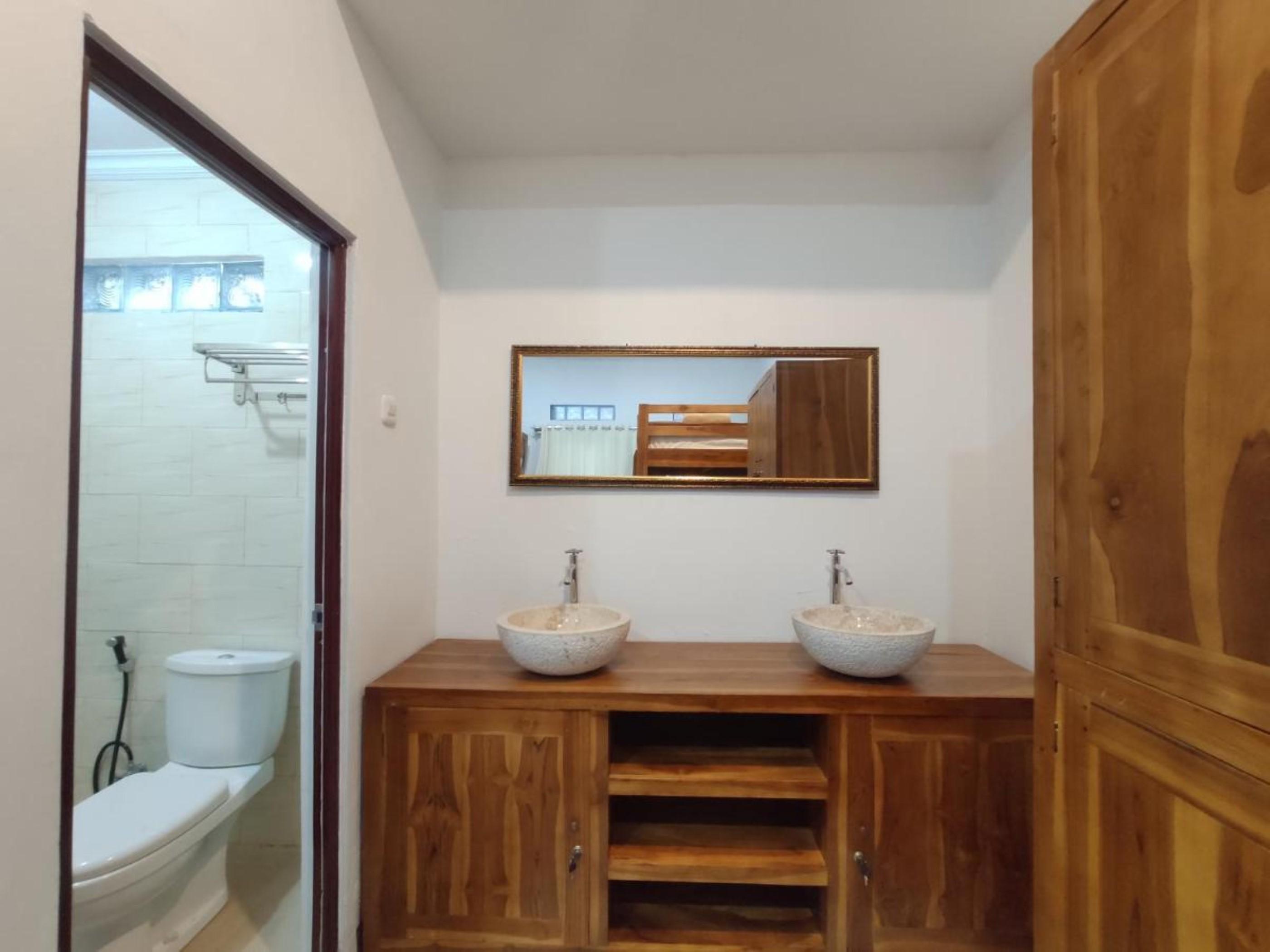 Gedhong Hostel Batununggul Kültér fotó