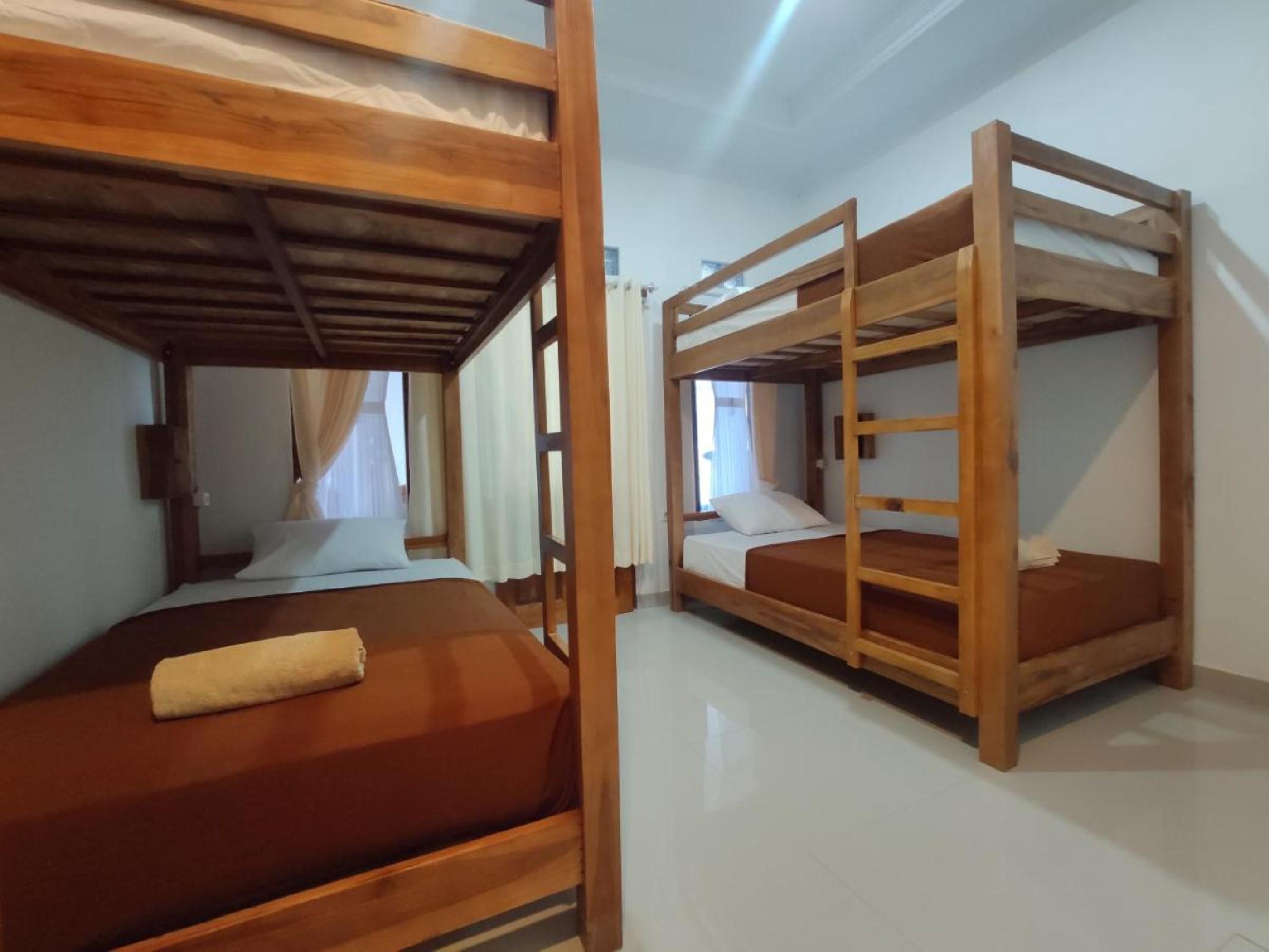 Gedhong Hostel Batununggul Kültér fotó