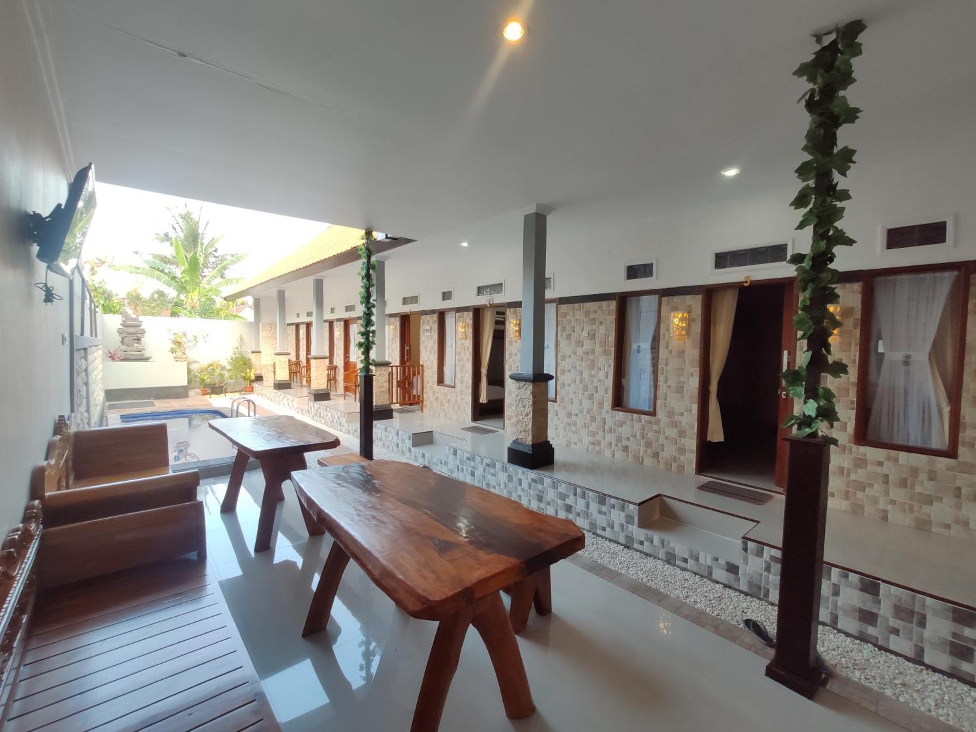Gedhong Hostel Batununggul Kültér fotó